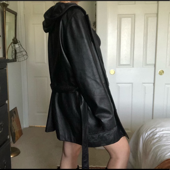 Leather jacket - Picture 3 of 5